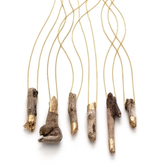 Oregon Coast Driftwood Bundle of 50 Pieces (4 Inches to 6 Inches) - Picture 12 of 14